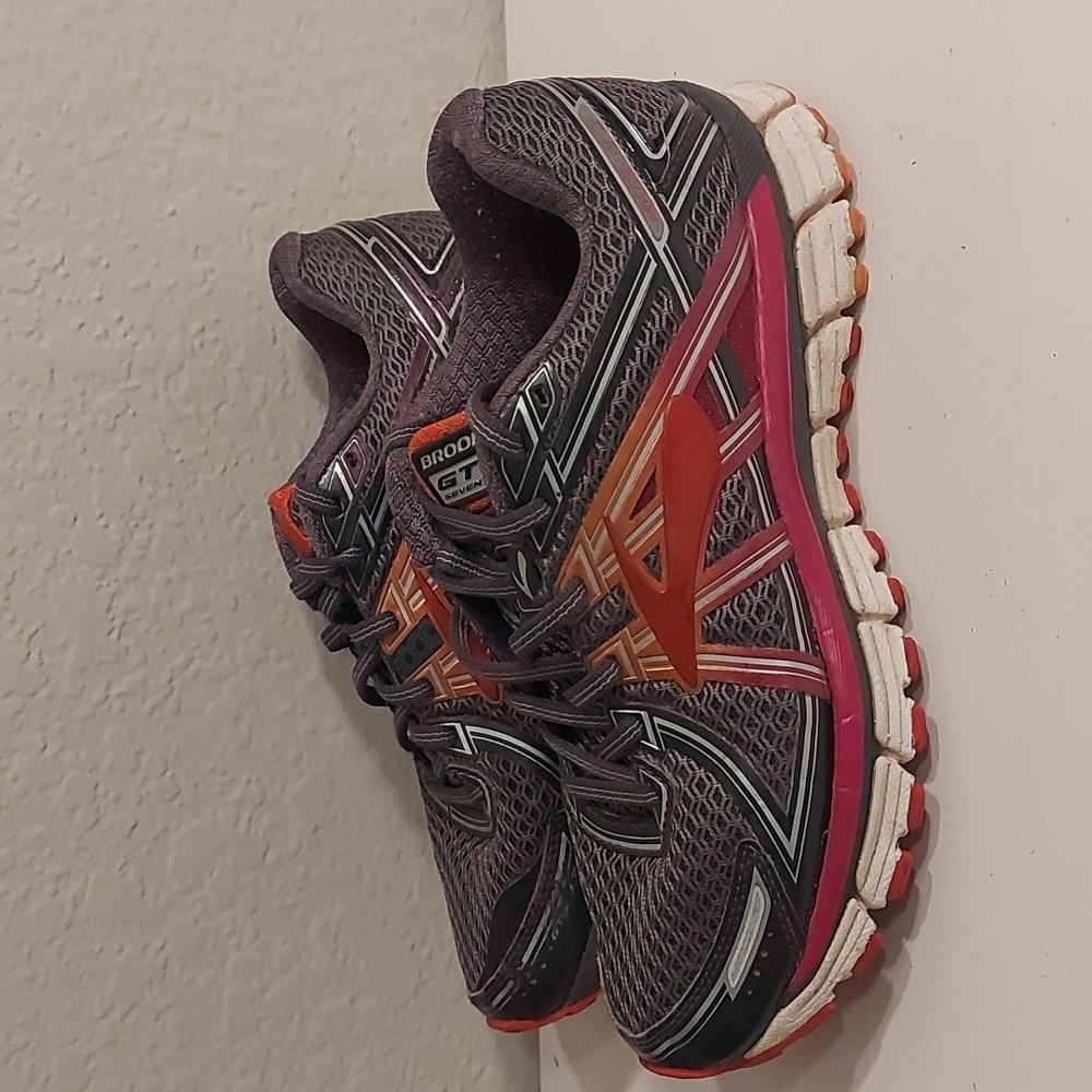Brooks Womens Adrenaline GTS 17 Gray/Pink Shoes Size 7.5